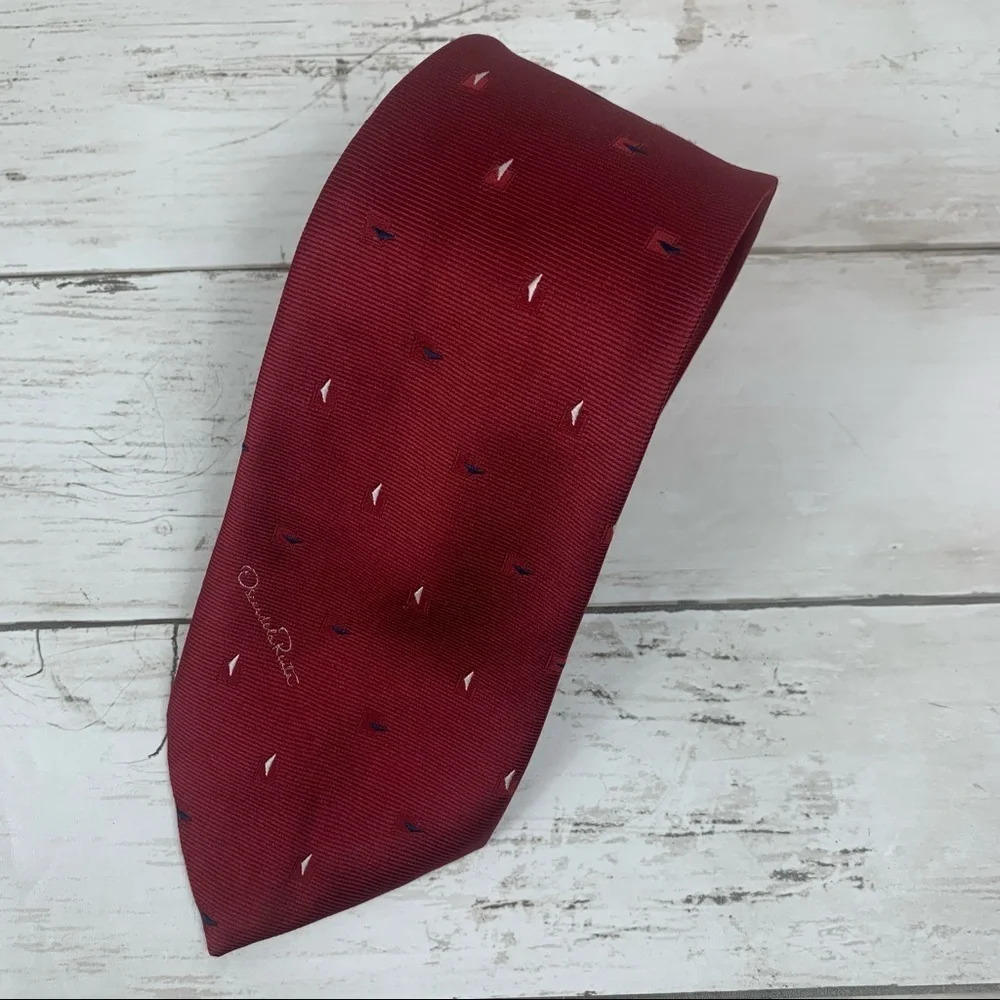 Oscar De La Renta Red Triangle Pattern Burgundy Career Workwear